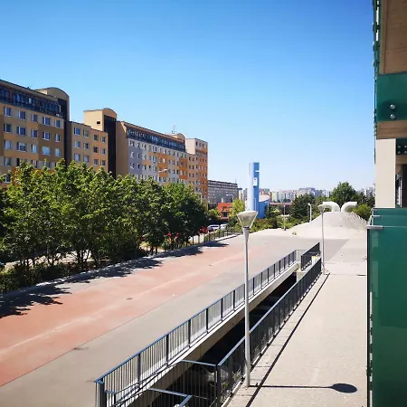 דירה And Refreshing Flat In *