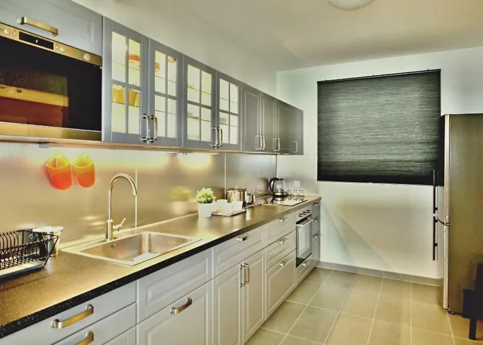 And Refreshing Flat In * Prága